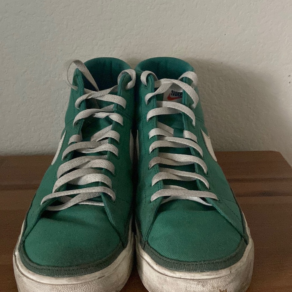 Nike Men’s Green Blazers Size 11